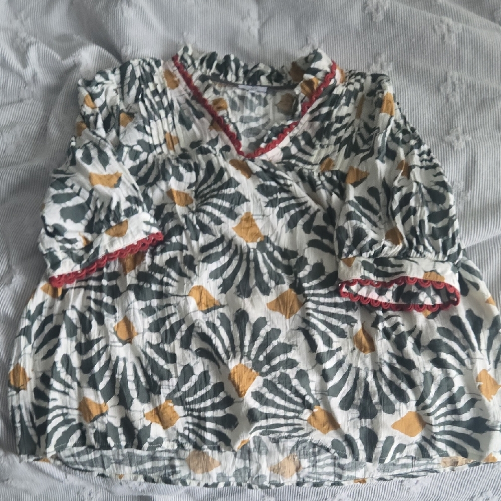 Floral Top with Ruffle Trim